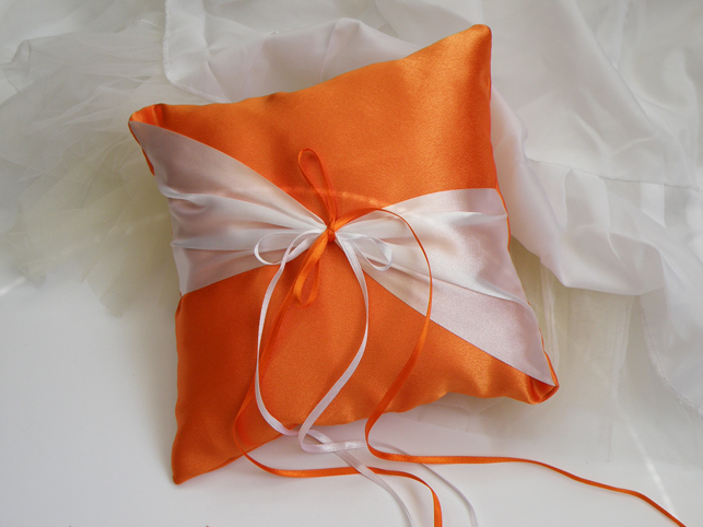 Подушка-подставка колец (оранжевый)